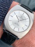 1967 NOS Universal Geneve White Shadow Ultra-Thin Texture Dial 866127