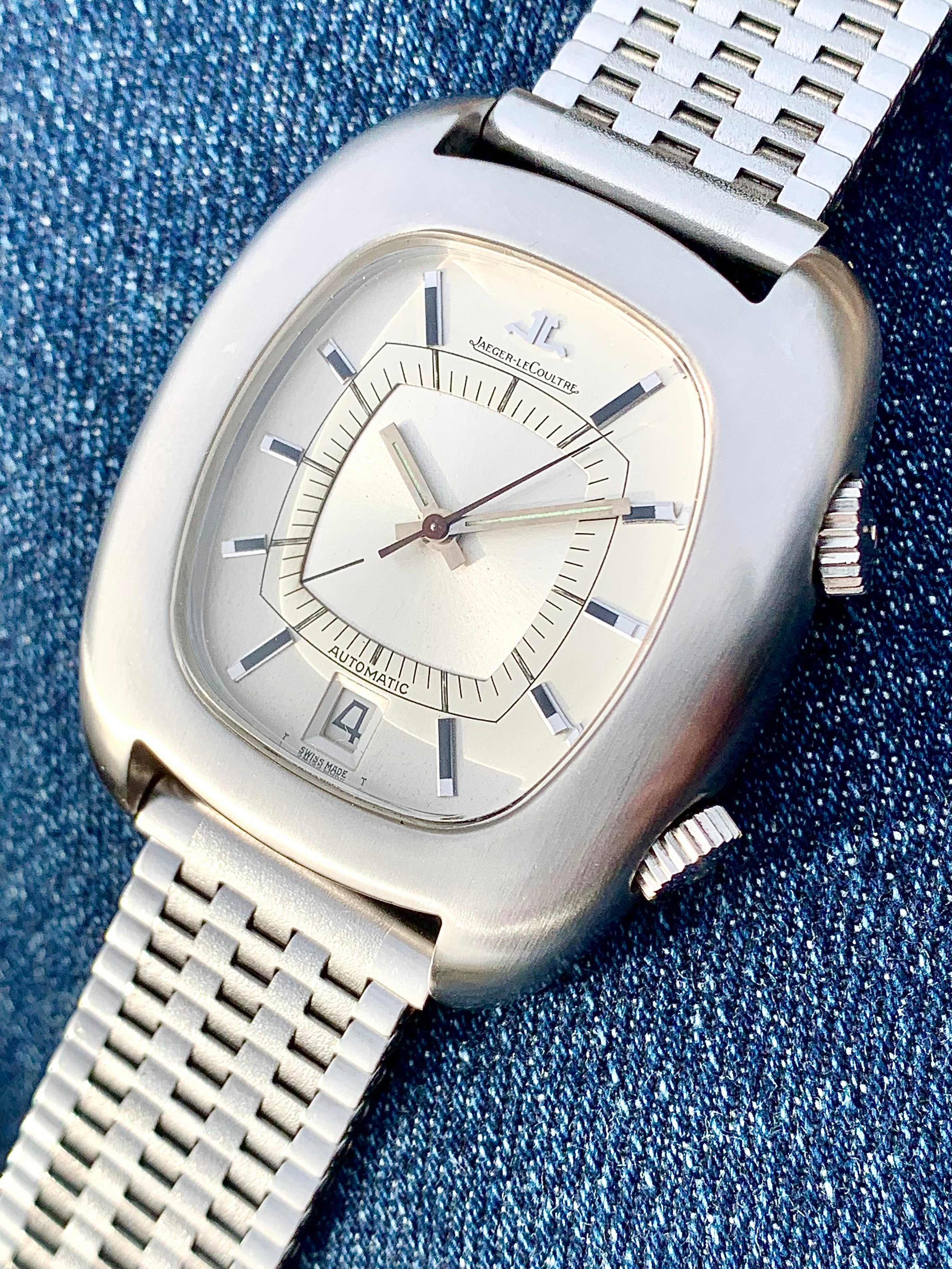 For Sale 1970s Jaeger-LeCoultre Jumbo Memovox Automatic Alarm