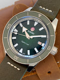 2024 Captain Cook Green Dial Automatic Complete Set R32105318
