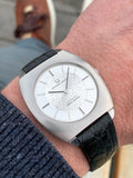 1967 NOS Universal Geneve White Shadow Ultra-Thin Texture Dial 866127