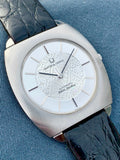 1967 NOS Universal Geneve White Shadow Ultra-Thin Texture Dial 866127