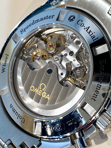 Omega speedmaster top automatic movement