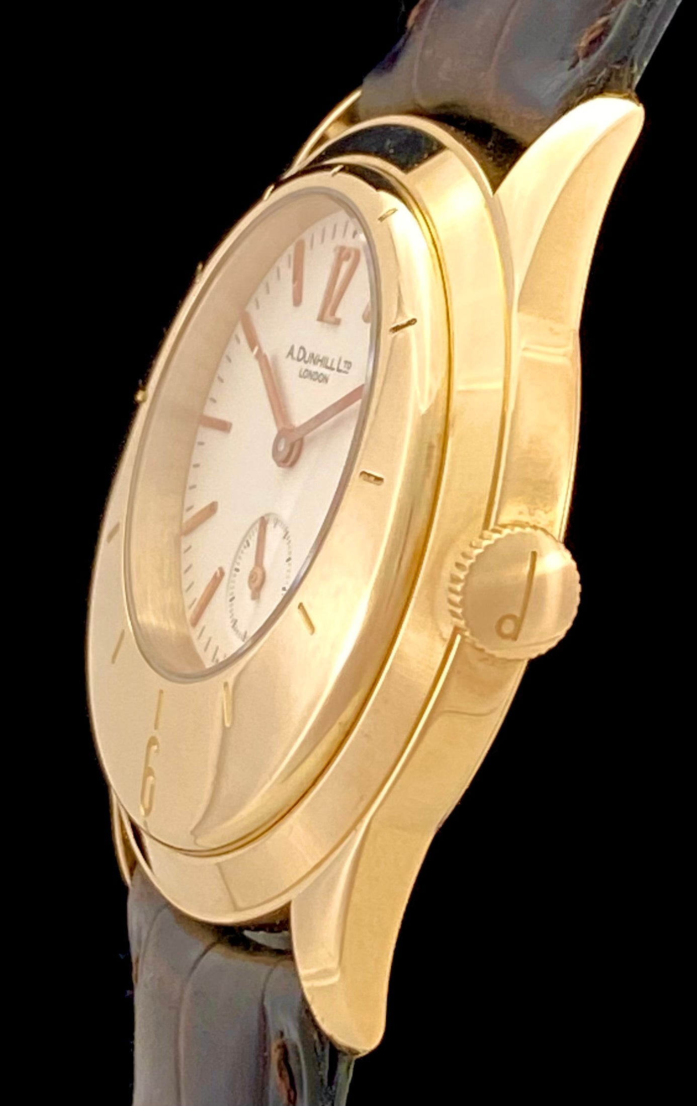 Dunhill hot sale gold watch